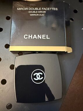 CHANEL Black Compact Double Mirror Duo